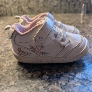 Stride Rite 2.0 Floral Taye Sneaker